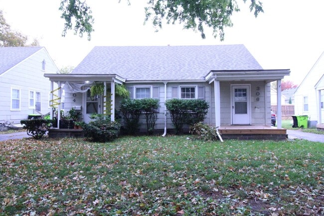 Building Photo - November 2025 FREE On This One Bedroom Dup...