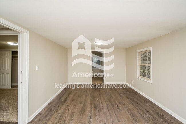 Photo - 1227 E 4th St