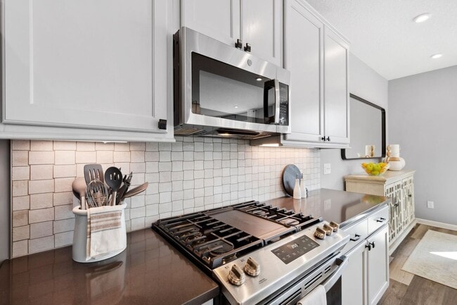 Photo - Rare End Unit 3Bed 3Bath Townhome in Rogers
