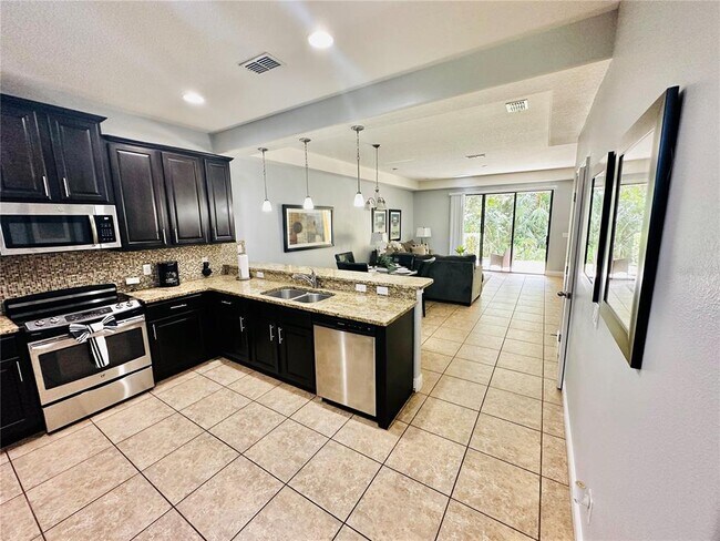 8157 Roseville Blvd