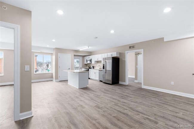 Building Photo - Brand new Rochester apartment close to dow... Unit #307