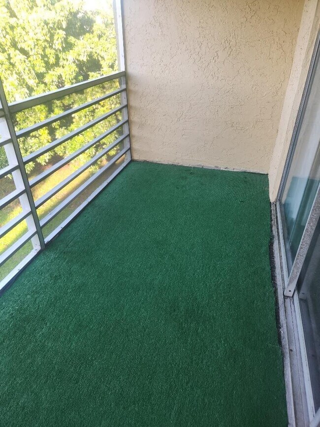 Photo - 613 S State Rd 7 Unit 3E