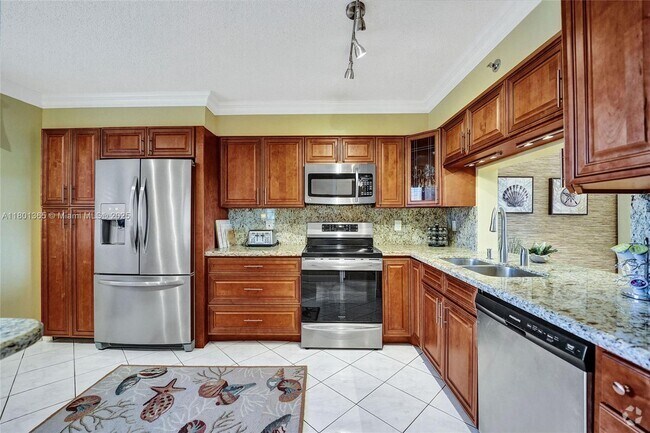 Building Photo - 2206 S Cypress Bend Dr Unit 408 Rental