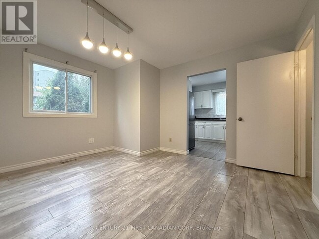 Photo - 105 Patience Crescent