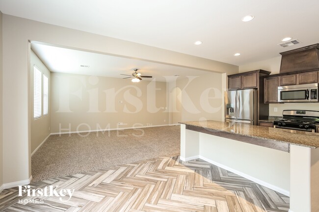 Photo - 317 Casmailia Ave