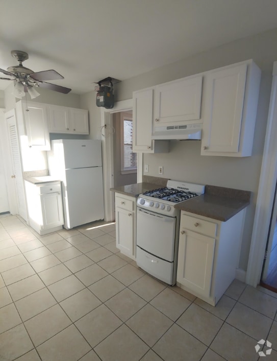 Building Photo - 224 Hanover St Rental