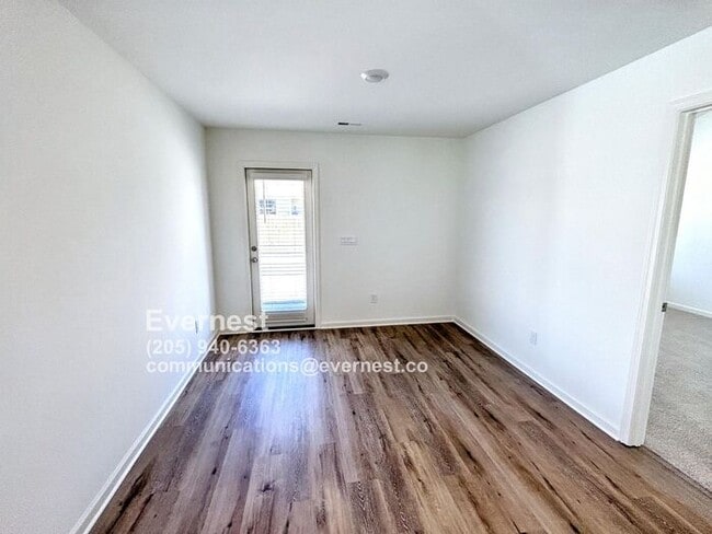 Photo - 1435 Long Leaf Ln