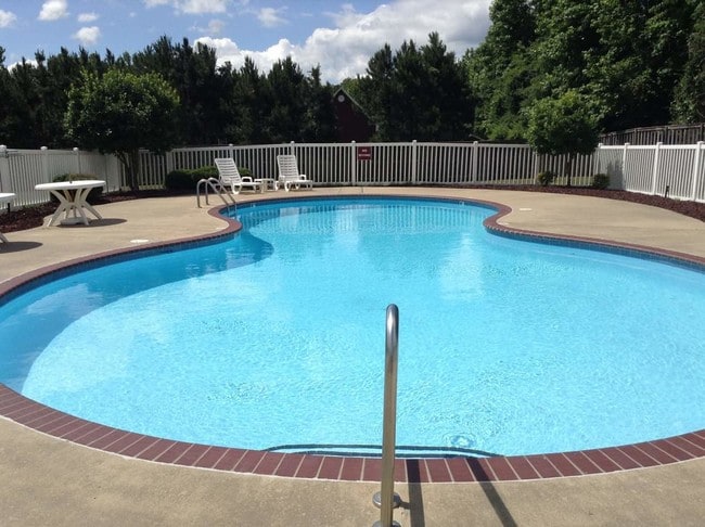 Pool - Valley Estates of Clarksville I & II