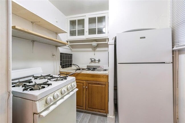Photo - 1826 Moss St Unit B