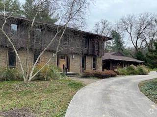 Building Photo - 2732 Danbury Ln Rental