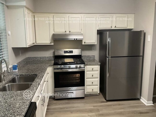 Photo - 2413 Leslie Brook Dr