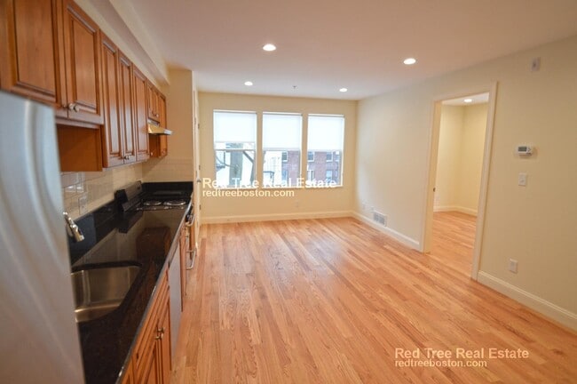 Building Photo - 379 Harvard St Rental