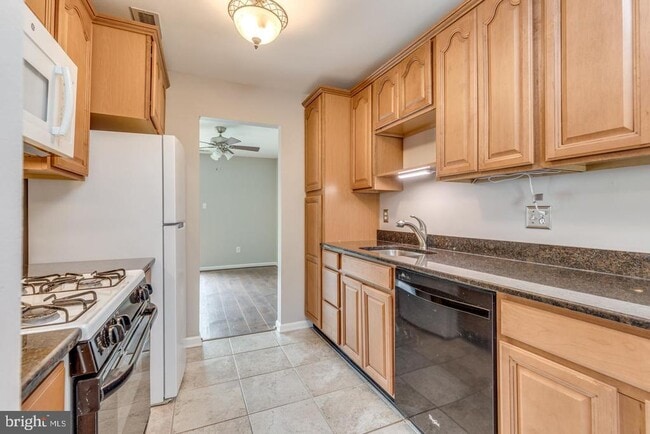 Photo - 6204 Red Haven Dr