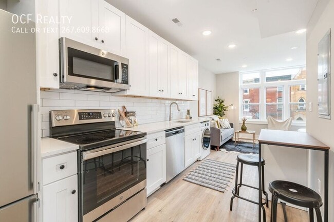 Building Photo - 2825 W Girard Ave Unit 201