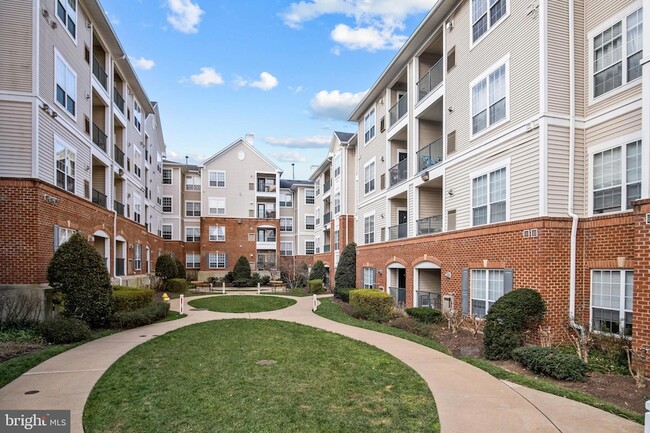 Photo - 4850 Eisenhower Ave Unit 407