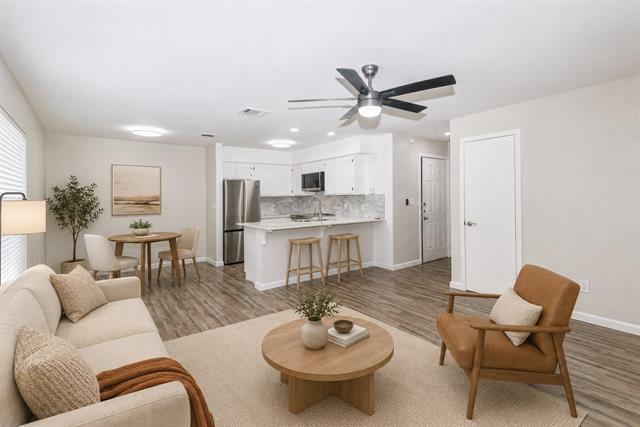 Building Photo - 3022 Forest Ln Unit 218