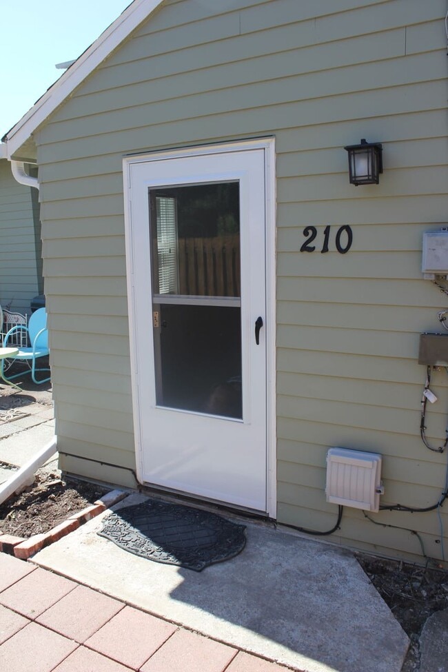 front door entrance - 210 Northeast 5th Avenue Townhome