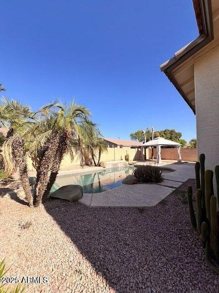 Photo - 1683 S Heritage Dr House