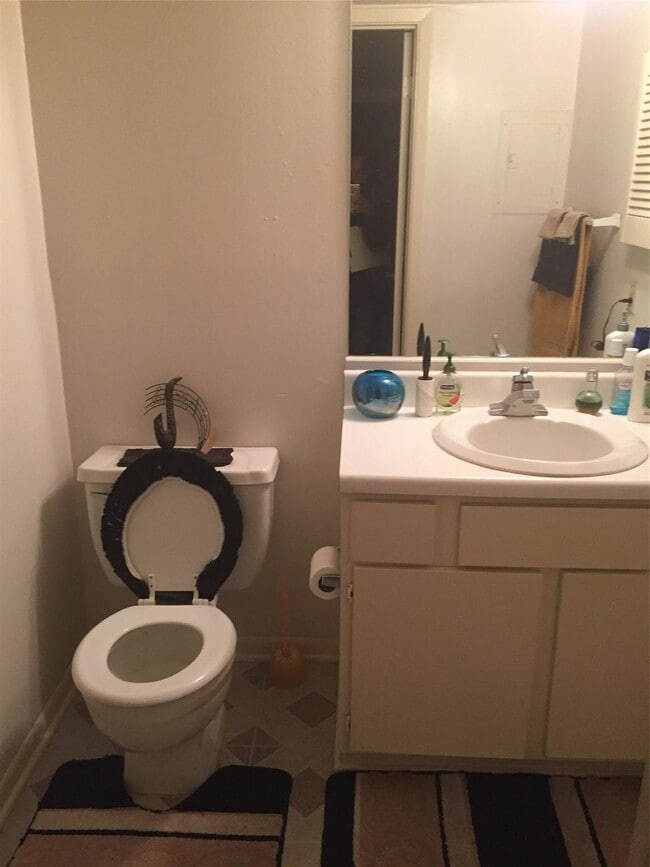 Photo - 8527 Hearth Dr Unit 36