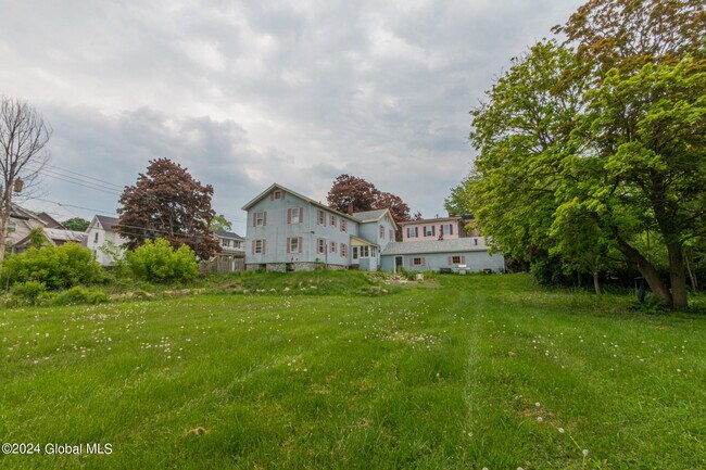 Photo - 461 N Main St Unit 2