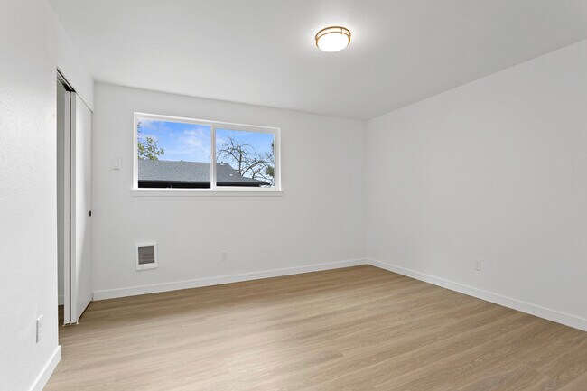 Photo - Powell Place