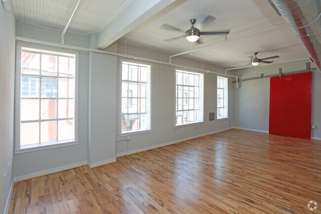 3BR,2BA-1340 SF