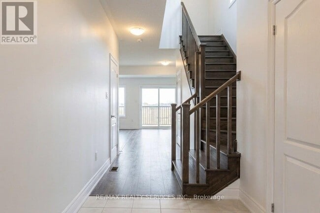 Photo - 71 Sunset Way