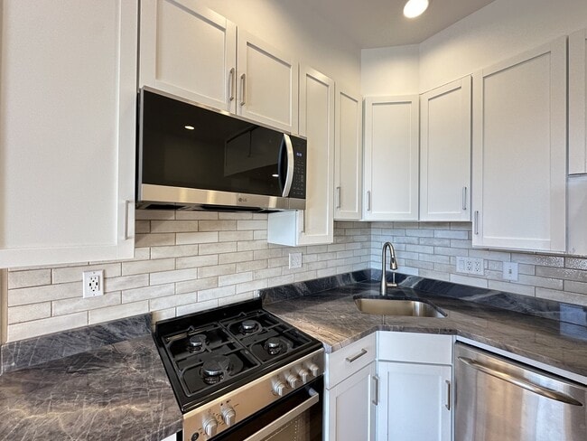 Photo - 2821 W Shakespeare Ave Unidad 2R