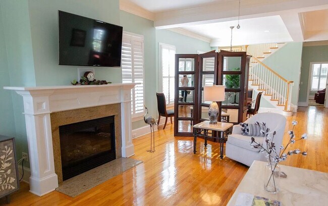 Photo - 4 Bedroom 4 Bath Furnished House in I'On -...