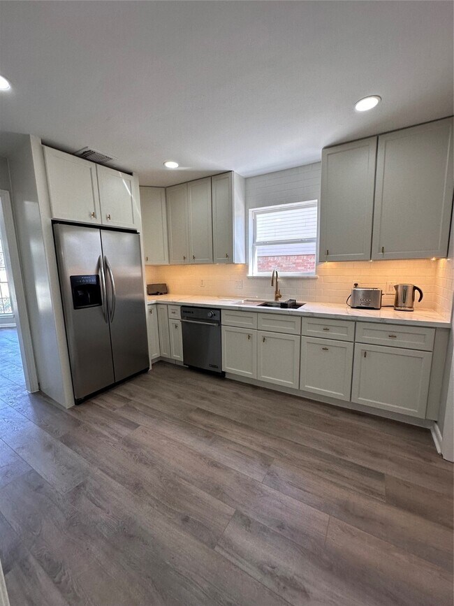 Photo - 17707 Moss Point Dr
