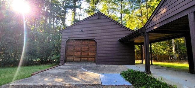 Photo - Remodeled secluded wooded oasis off of Qua...