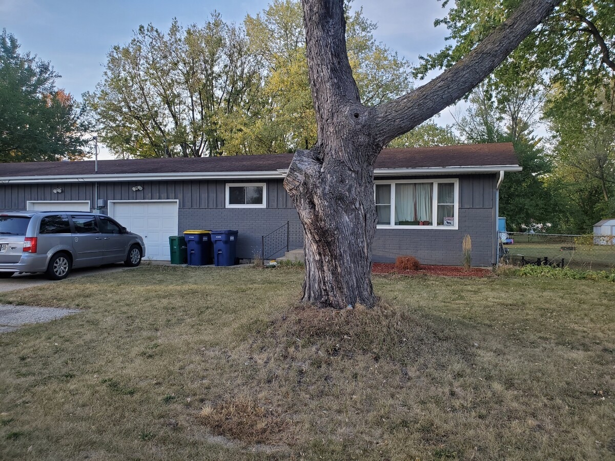 Front of Duplex - 863 E Elmwood Ave