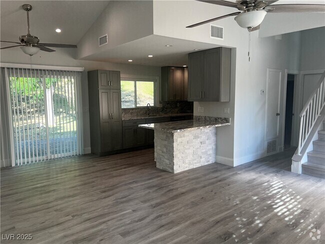 Building Photo - 524 Greenbriar Pl Rental