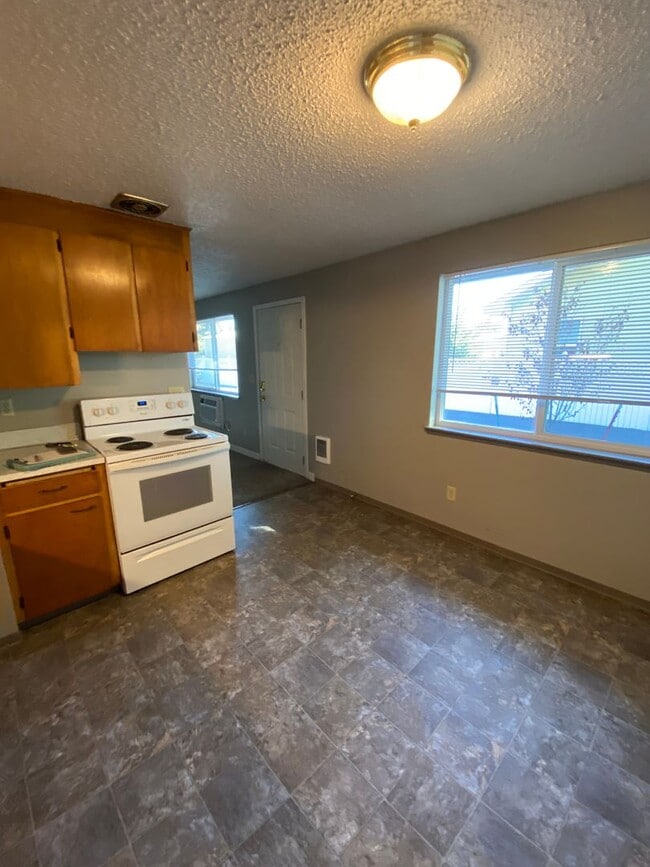 Photo - YAK017 Unidad 1005B