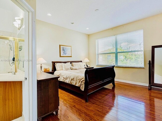 Photo - 4910 SW 163rd Ave