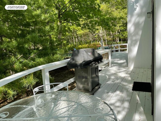 Photo - 19 Dongan Way