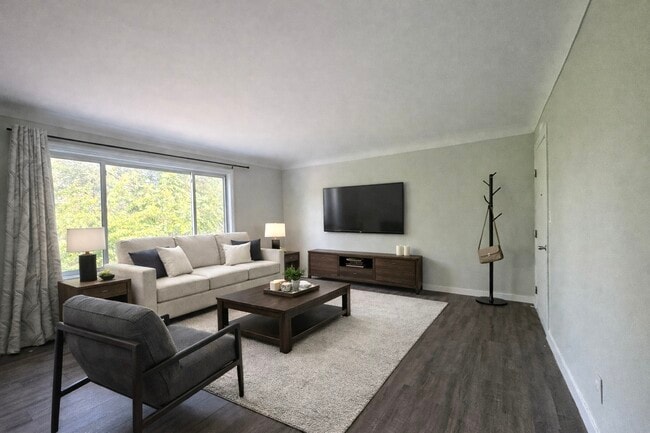 Building Photo - 1 Bedroom 1 Bathroom Apartment! Unit 7