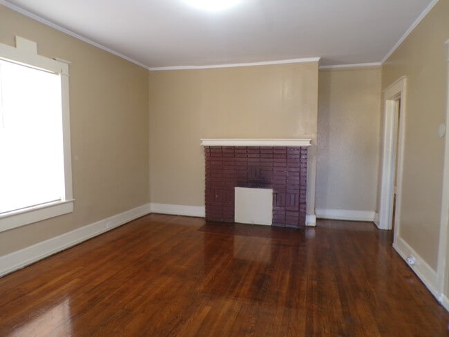 Photo - 952 7th St SW