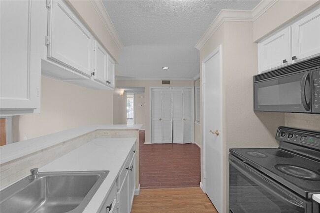 Building Photo - 2120 El Paseo St Unit 3204