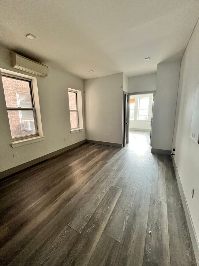 181 Baldwin Ave 2R - 175 Baldwin Ave Unit 2R