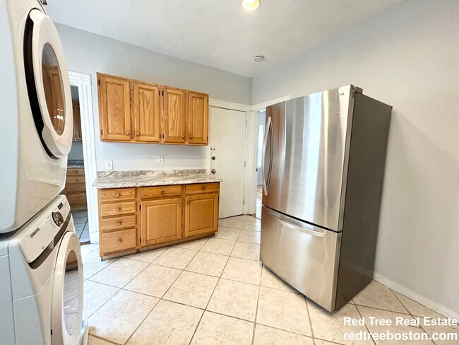 Photo - 18 Eastman St Unit 3