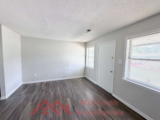 Photo - 3431 Rebeh Rd