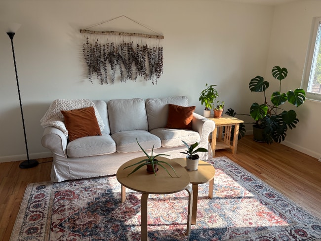 Photo - 925 Wolff St