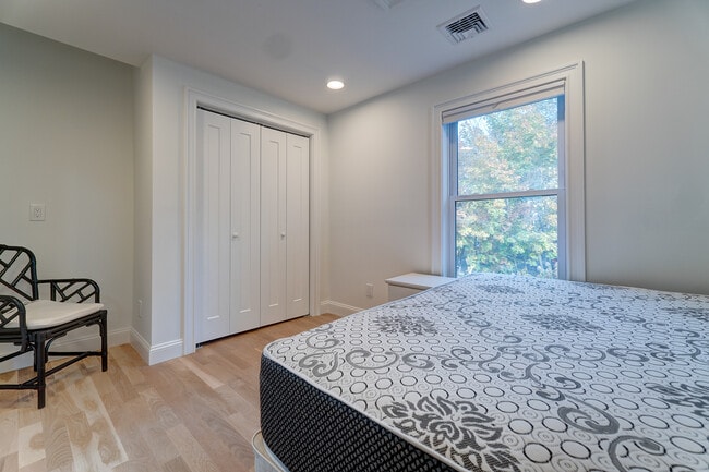 Photo - 67 Winchester Ave