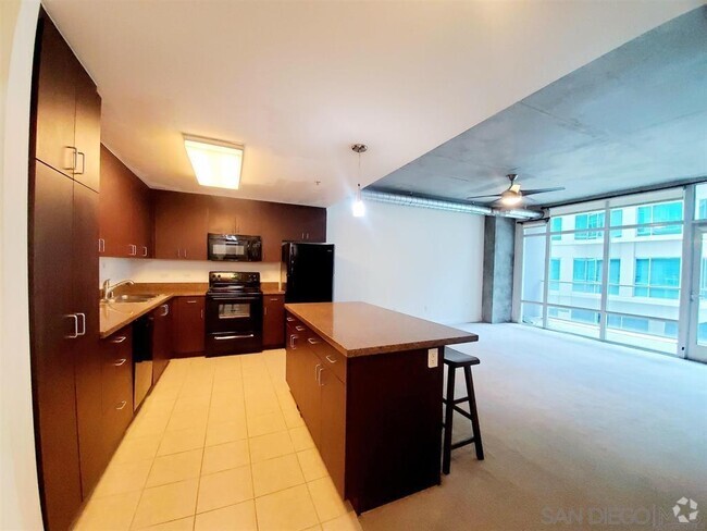 Building Photo - 1080 Park Blvd Unit 318 Rental