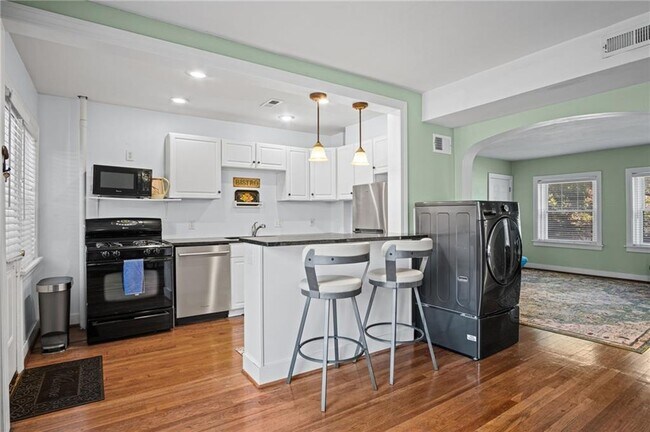 Photo - 212 Emanuel Cleaver II Blvd Unit 2W