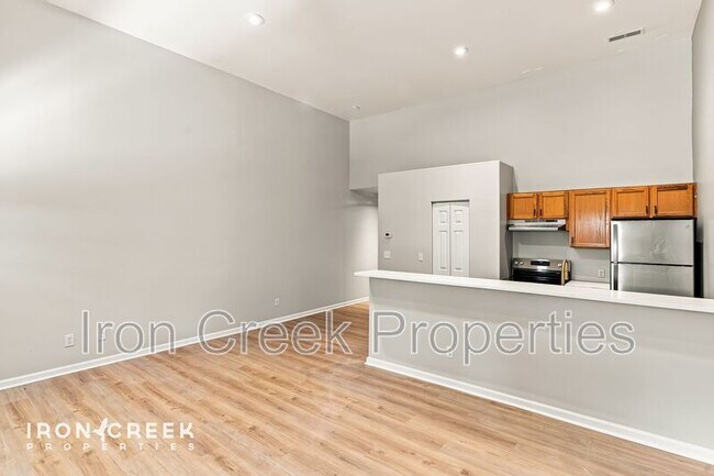 Photo - 160 State St