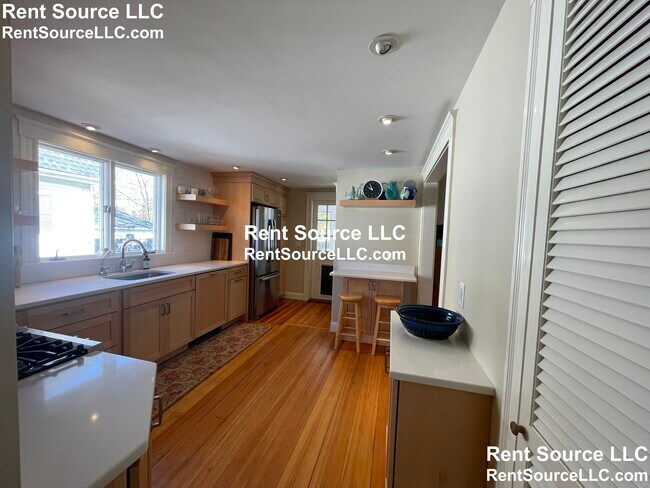Photo - 19 Tyler Ave