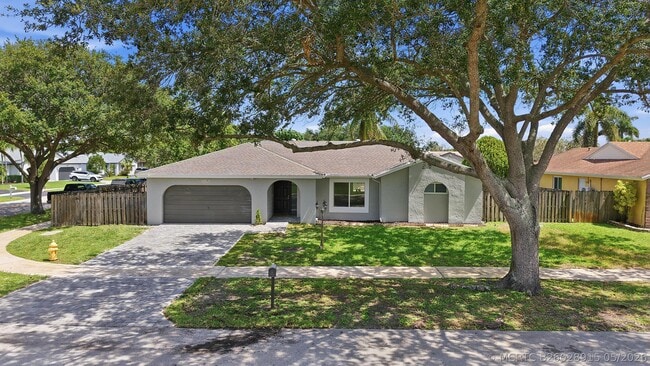 Building Photo - 11991 SW 51st Ct