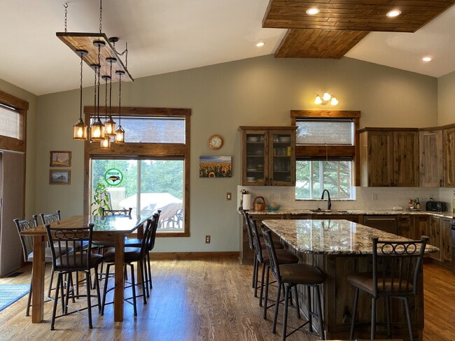 Building Photo - "Spacious 4-Bedroom Retreat with 3 Full Ba... Rental